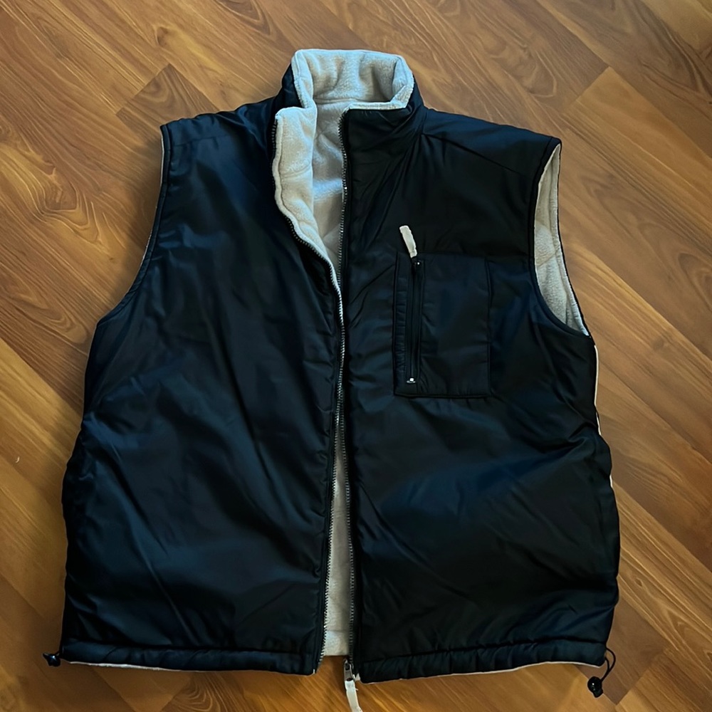 Basic Concepts reversible vest. XL